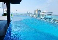 Infinity Pool